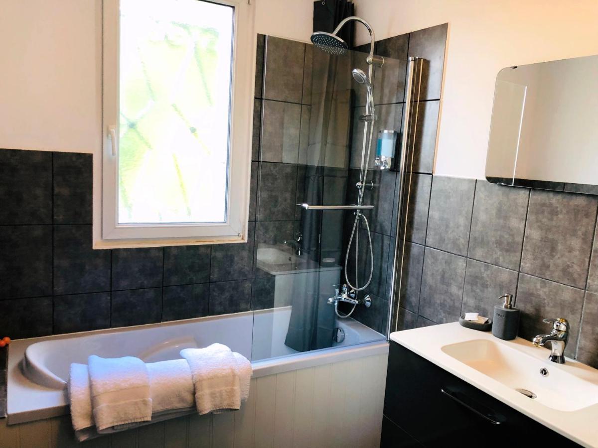 No 6 B&B Landivy Eksteriør bilde