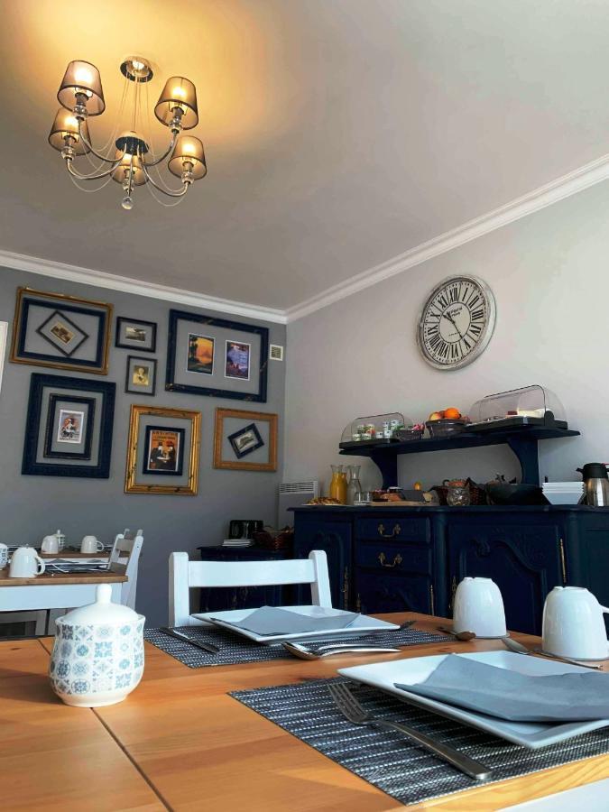 No 6 B&B Landivy Eksteriør bilde